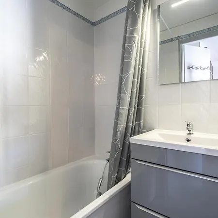 Studio A Proximite Des Commerces Et Activites - Studio 4 Personnes - Budg 954 Agde